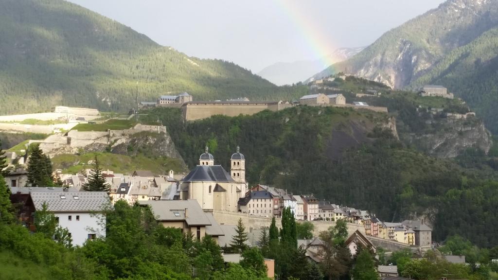 Maison A Tour Briancon エクステリア 写真